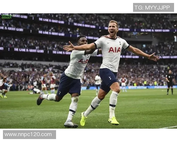 曼联与热刺激战正酣谁能在英超赛场上笑到最后