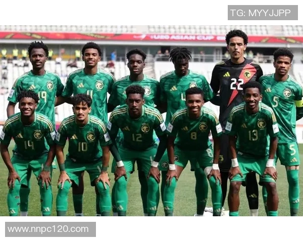 U20波兰与意大利激战正酣青年足球赛场上的青春对决