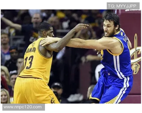 勇士与骑士首场对决精彩回顾与赛后分析 勇士与骑士首场对决精彩回顾与赛后分析