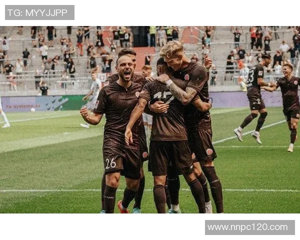 圣保利与奥厄激战正酣比赛结果揭晓引发热议与讨论