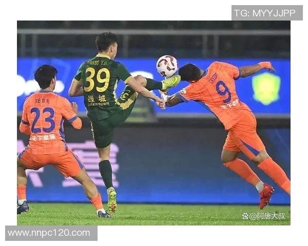 职业球员挑战业余球队三对十一的精彩对决与背后的故事